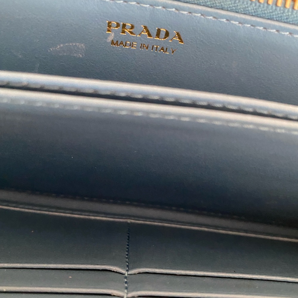 🩶🩵Prada Wallet🩵🩶 - Picture 3 of 5